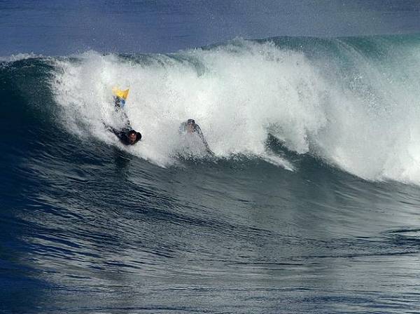 san diego getaways: surfing on weekend